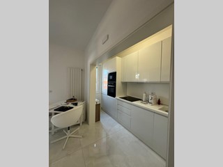 Trilocale in Vendita a Viareggio, 450'000&euro;, 65 m², arredato