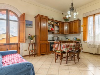 Trilocale in Vendita a Cascina, zona San Frediano a Settimo, 150'000&euro;, 68 m²