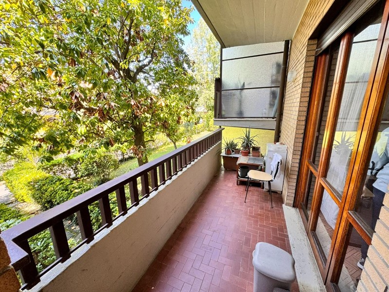 Appartamento in Vendita a Massa, zona Ronchi, 240'000&euro;, 85 m²