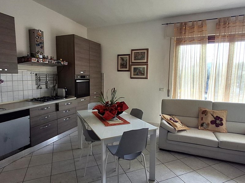 Trilocale in Vendita a San Giuliano Terme, zona Pappiana, 195'000&euro;, 70 m², arredato, con Box