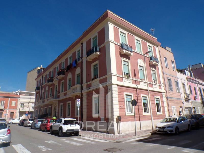 Appartamento in Vendita a Cagliari, 260'000&euro;, 150 m²