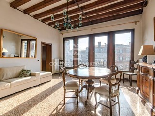 Appartamento in Vendita a Venezia, 780'000&euro;, 137 m²