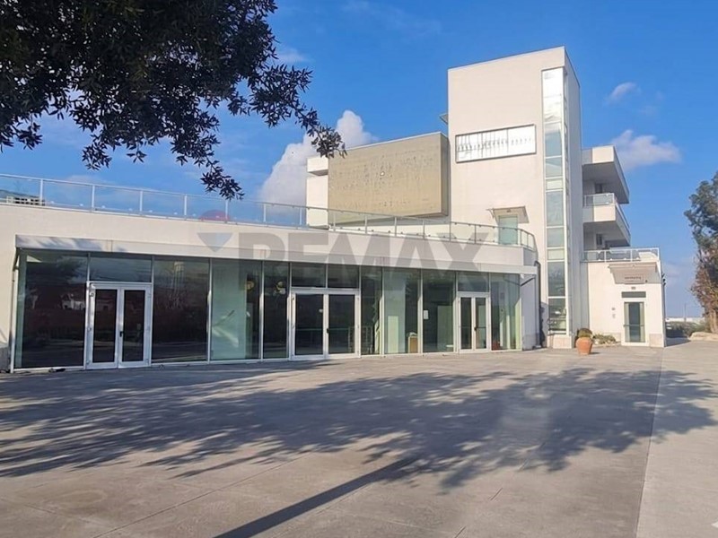 Appartamento in Vendita a Tollo, 700'000&euro;, 1000 m²
