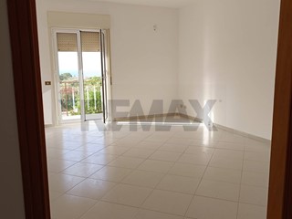 Trilocale in Affitto a Capaci, 550&euro;, 95 m²