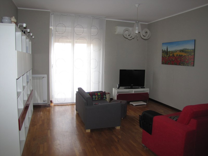 Quadrilocale in Affitto a Palermo, 1'000&euro;, 144 m², arredato