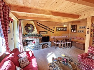 Trilocale in Affitto a Courmayeur, 64 m², arredato, con Box