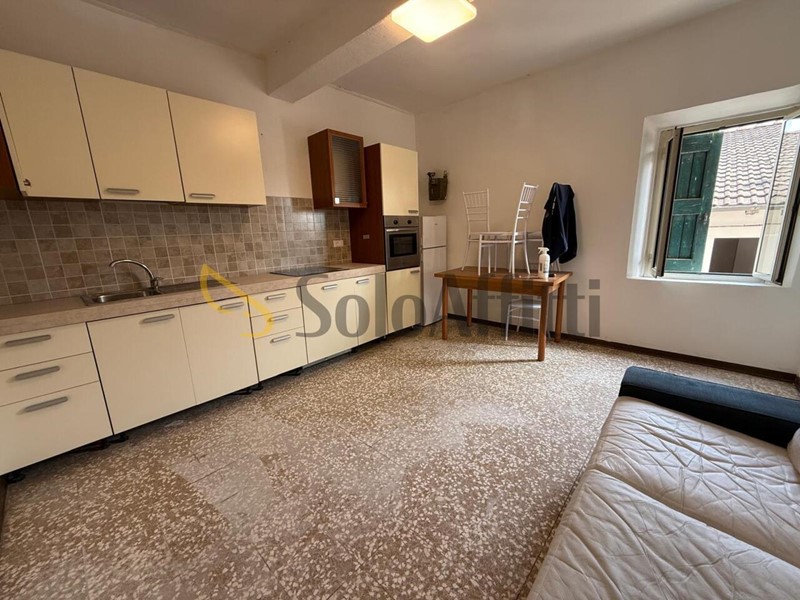 Quadrilocale in Affitto a Modena, 1'000&euro;, 75 m², arredato
