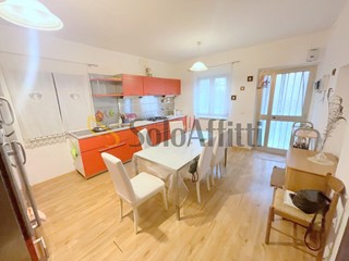 Appartamento in Affitto a Osimo, zona Osimo Semicentrale, 500&euro;, 72 m², arredato