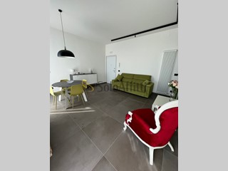 Quadrilocale in Affitto a San Benedetto del Tronto, 680&euro;, 85 m², arredato