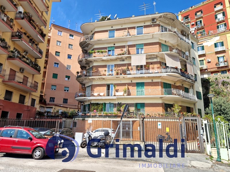 Appartamento in Vendita a Napoli, 840'000&euro;, 146 m²