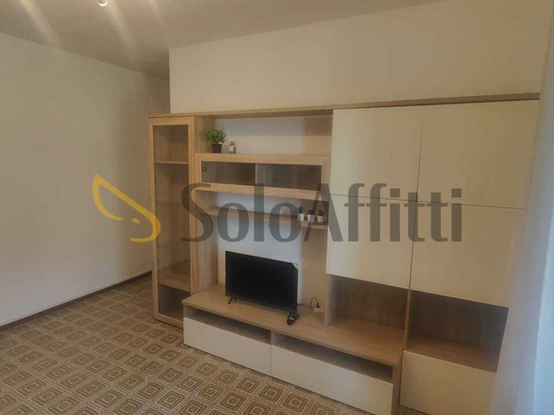 Trilocale in Affitto a Cava Manara, 750&euro;, 70 m², arredato, con Box