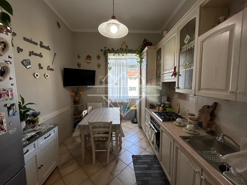 Quadrilocale in Vendita a Carrara, 172'000&euro;, 84 m²