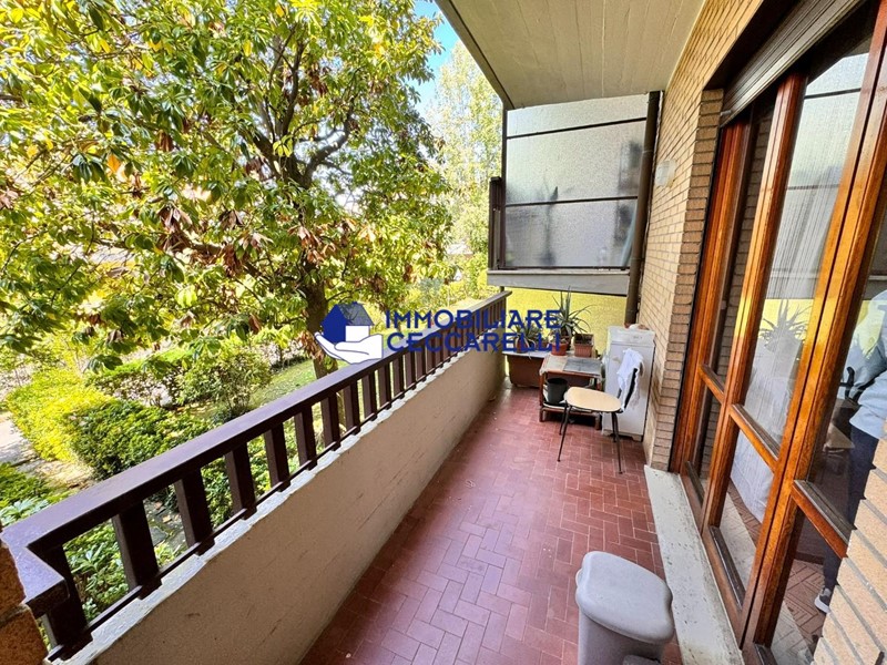 Appartamento in Vendita a Massa, zona Ronchi, 240'000&euro;, 85 m²