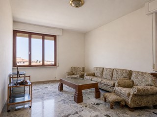 Appartamento in Vendita a Cascina, 165'000&euro;, 120 m², con Box