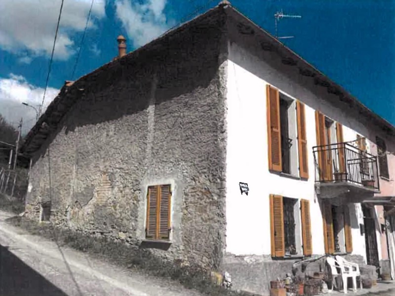 Appartamento in Vendita a Terzo, 21'093&euro;, 169 m²