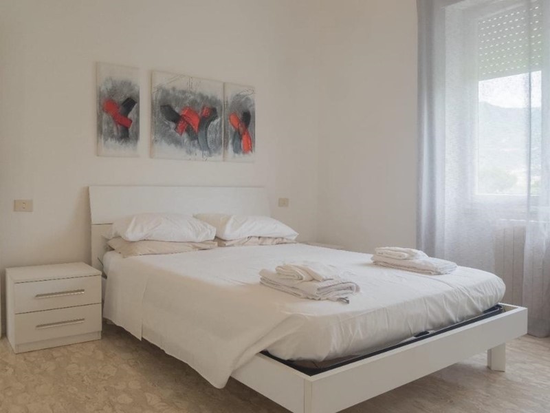 Quadrilocale in Affitto a Massa, 1'050&euro;, 90 m², arredato