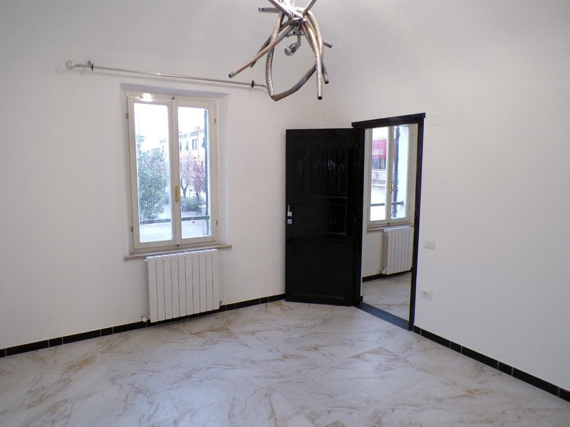 Quadrilocale in Affitto a Pontedera, 1'100&euro;, 80 m², arredato