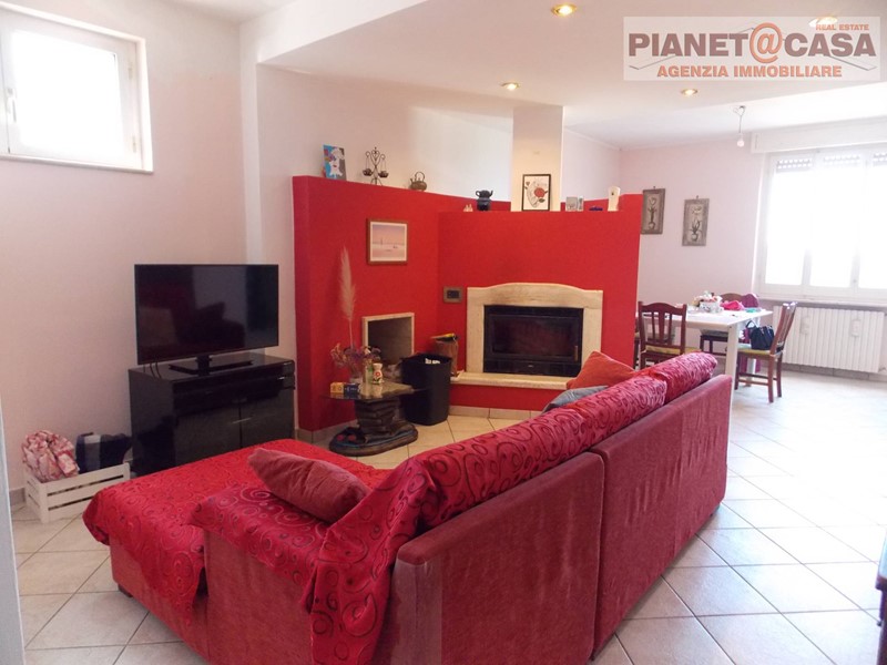 Appartamento in Vendita a Castel di Lama, 178'000&euro;, 198 m²