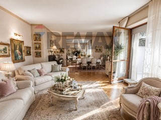 Quadrilocale in Vendita a Milano, 656'000&euro;, 157 m²