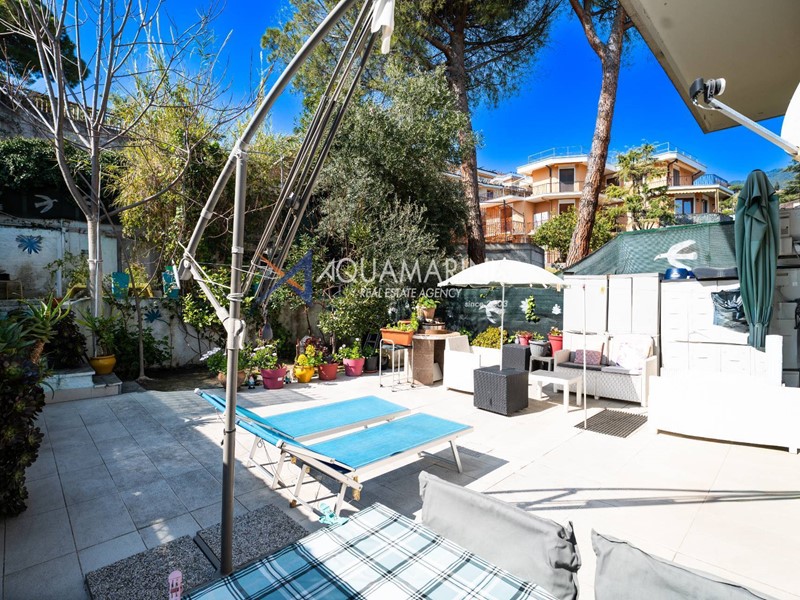 Trilocale in Vendita a Sanremo, 235'000&euro;, 124 m²