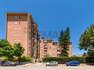 Quadrilocale in Vendita a Palermo, 165'000&euro;, 133 m²