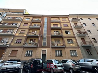 Trilocale in Vendita a Cuneo, 98'000&euro;, 80 m²