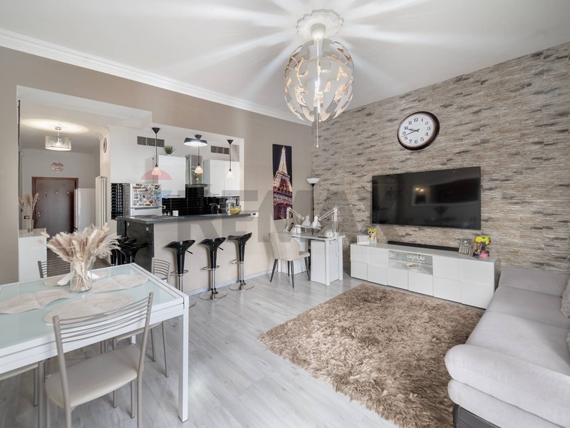 Trilocale in Vendita a Cavenago di Brianza, 185'000&euro;, 100 m²