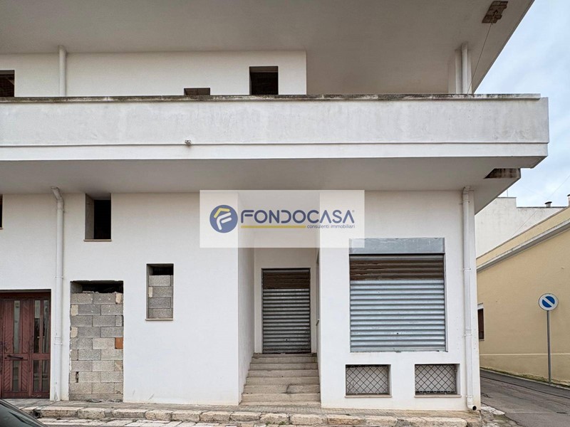 Quadrilocale in Vendita a Casarano, 160'000&euro;, 400 m²