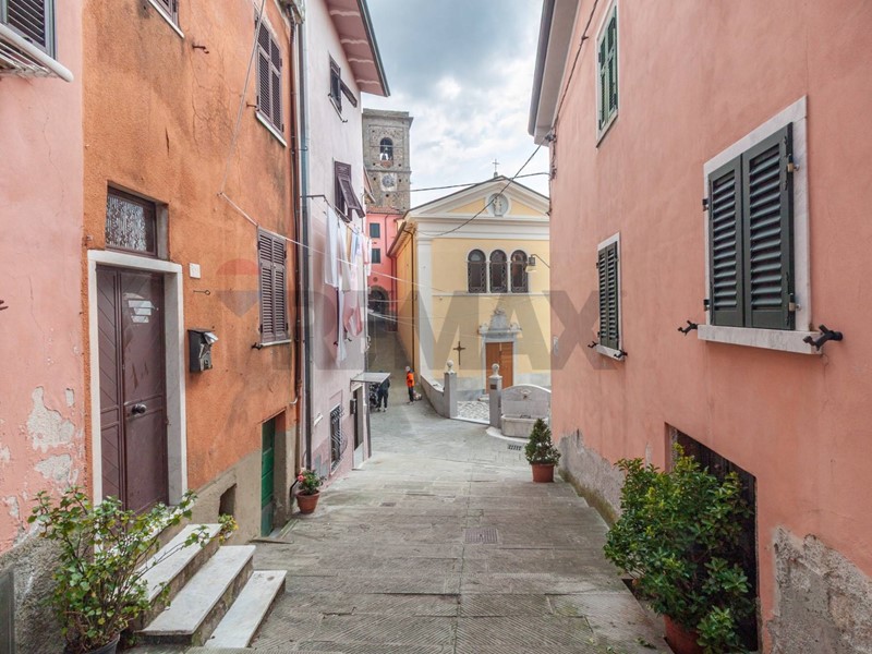 Monolocale in Vendita a Carrara, 35'000&euro;, 43 m²