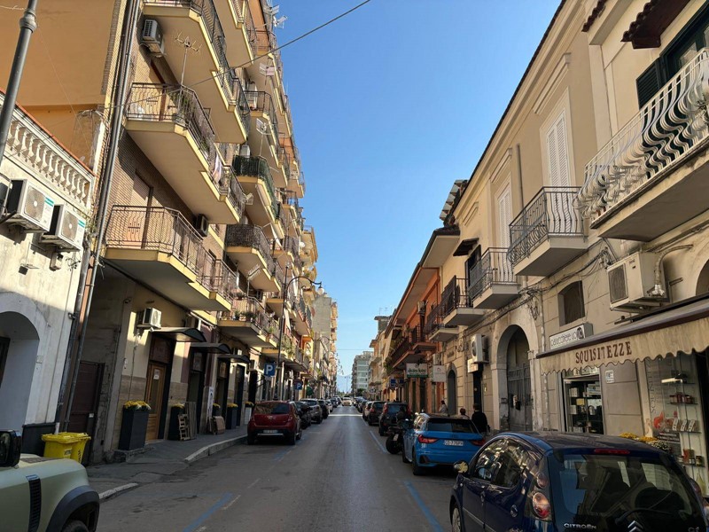 Quadrilocale in Vendita a Angri, 105'000&euro;, 83 m²