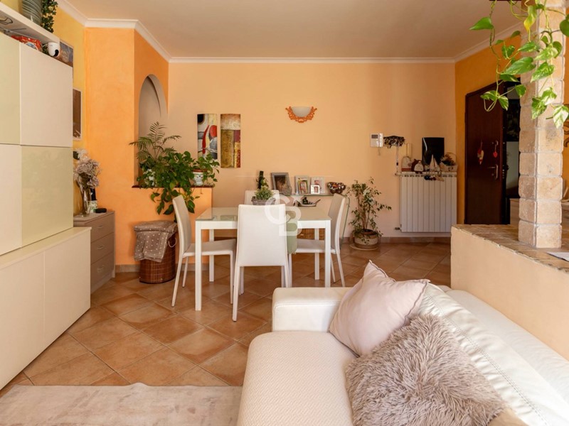 Trilocale in Vendita a Viterbo, 135'000&euro;, 115 m²