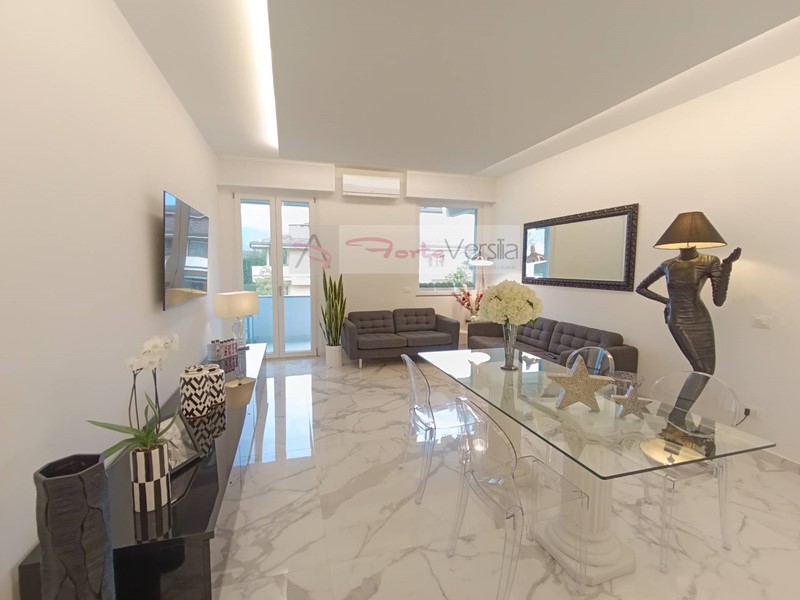 Appartamento in Vendita a Forte dei Marmi, 1'400'000&euro;, 115 m²