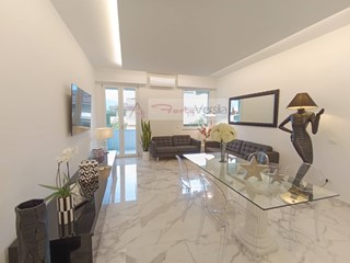 Appartamento in Vendita a Forte dei Marmi, 1'400'000&euro;, 115 m²