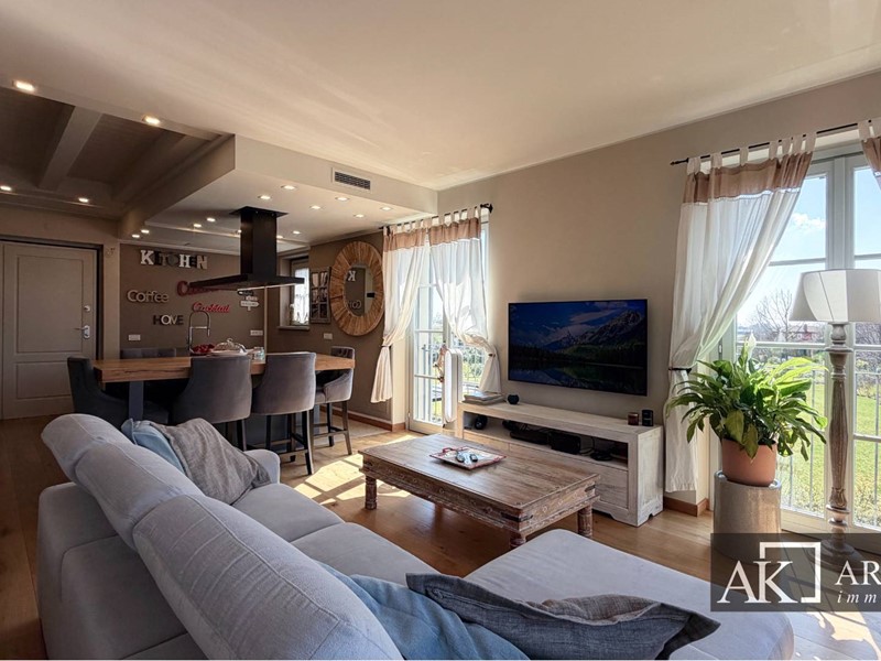 Trilocale in Vendita a Bogogno, 420'000&euro;, 121 m²