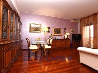 Bilocale in Vendita a Corsico, 270'000&euro;, 85 m²