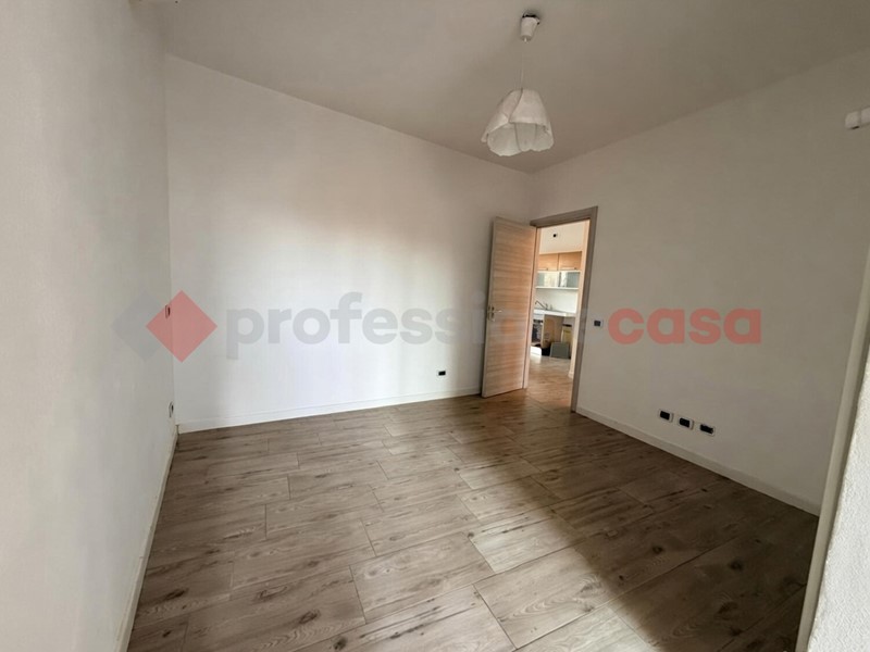 Bilocale in Vendita a Rho, 158'000&euro;, 70 m², con Box