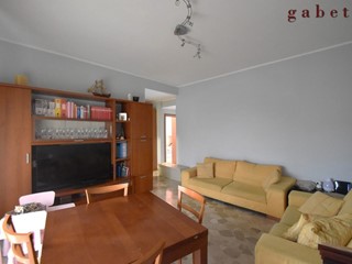 Trilocale in Vendita a Magenta, 155'000&euro;, 93 m²