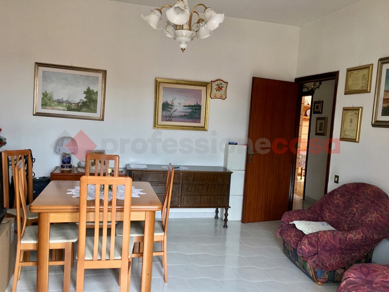 Bilocale in Vendita a Roma, 175'000&euro;, 70 m²