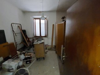 Quadrilocale in Vendita a Cinigiano, 27'000&euro;, 69 m², con Box