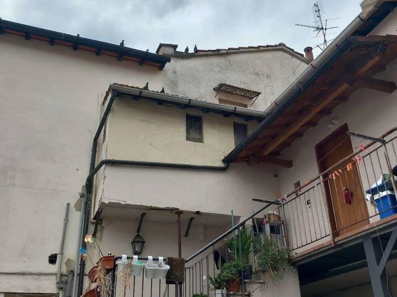 Bilocale in Vendita a Prato, 26'000&euro;, 40 m²