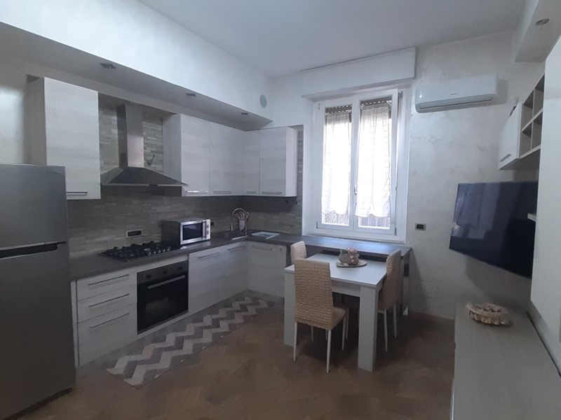 Trilocale in Vendita a Somma Lombardo, 140'000&euro;, 75 m², arredato