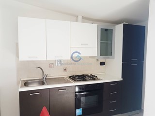 Trilocale in Affitto a Borgia, zona Roccelletta di Borgia, 550&euro;, 75 m², arredato