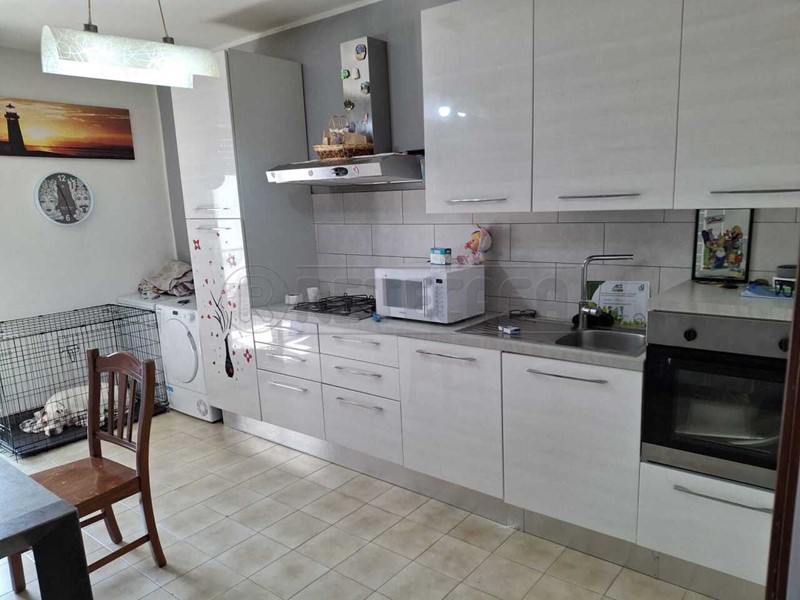 Appartamento in Vendita a Siracusa, 135'000&euro;, 120 m², con Box