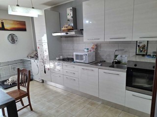 Appartamento in Vendita a Siracusa, 135'000&euro;, 120 m², con Box