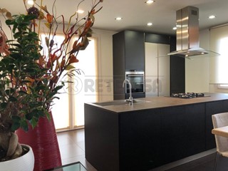 Trilocale in Vendita a Bassano del Grappa, 228'000&euro;, 110 m², con Box