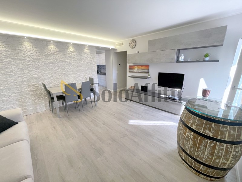 Appartamento in Affitto a Sirolo, 1'200&euro;, 96 m², arredato