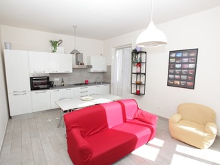 Quadrilocale in Affitto a Lerici, zona Tellaro, 950&euro;, 90 m², arredato