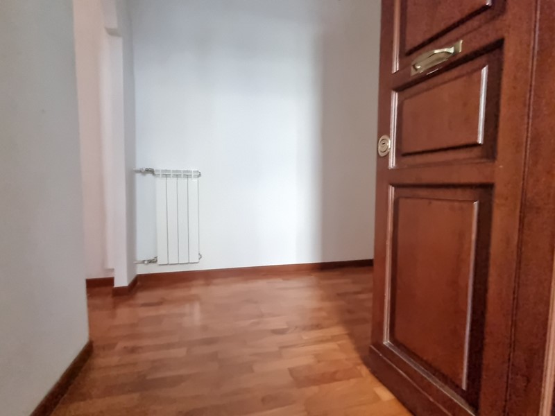 Appartamento in Vendita a Genova, zona Marassi, 99'000&euro;, 98 m²