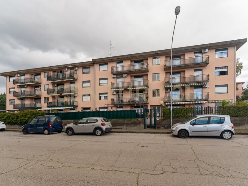 Quadrilocale in Vendita a Gravina di Catania, 185'000&euro;, 115 m², con Box