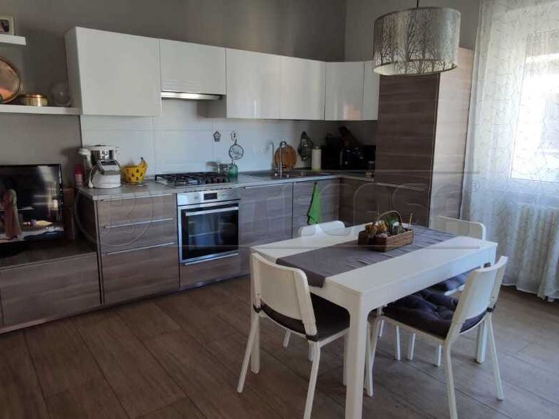 Appartamento in Affitto a Vicenza, 850&euro;, 110 m², con Box